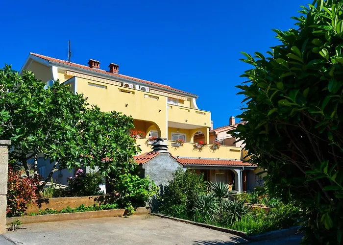 With Parking Space Kornic, Krk - 19463 Apartament Kornić
