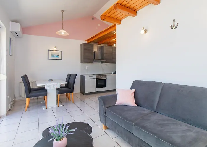 Apartament With Parking Space Kornic, Krk - 19463 Kornić